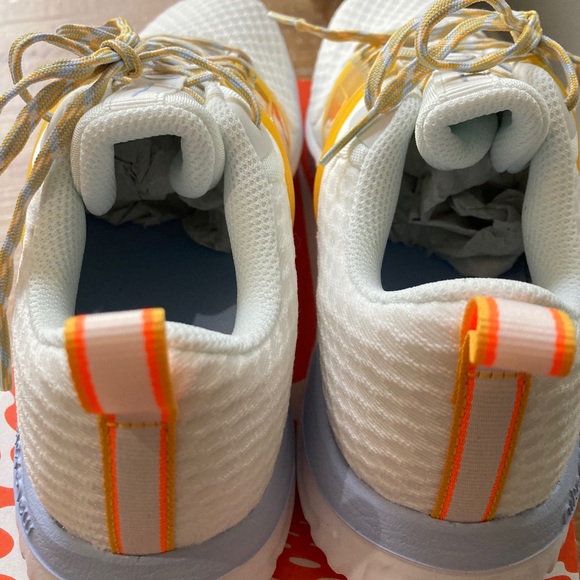 Nike Training Shoes - Picture 5 of 6